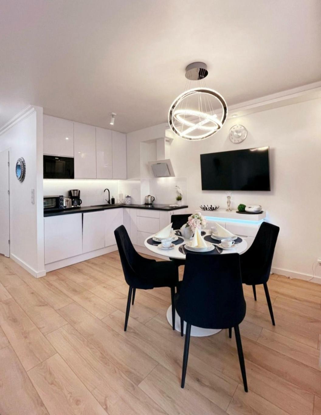 Apartamenty Bryza - Kwartal Rozy Wiatrow - Garaz Swinoujscie Dış mekan fotoğraf